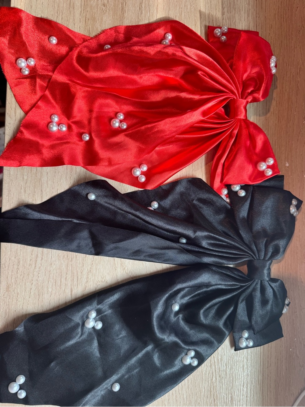 Elegant Pearl-Embellished Satin Hair Scarves - Red & Black